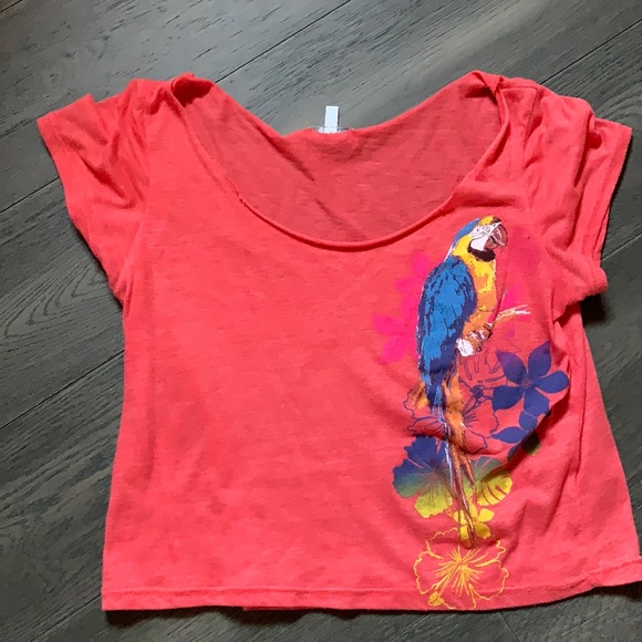 Delias coral cropped graphic tee - Picture 1 of 2